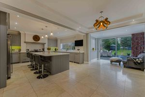 Photo 8- click for photo gallery